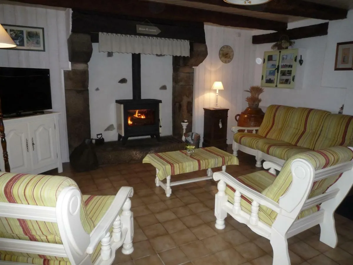 Les Bruyeres Villa Scrignac Holiday home